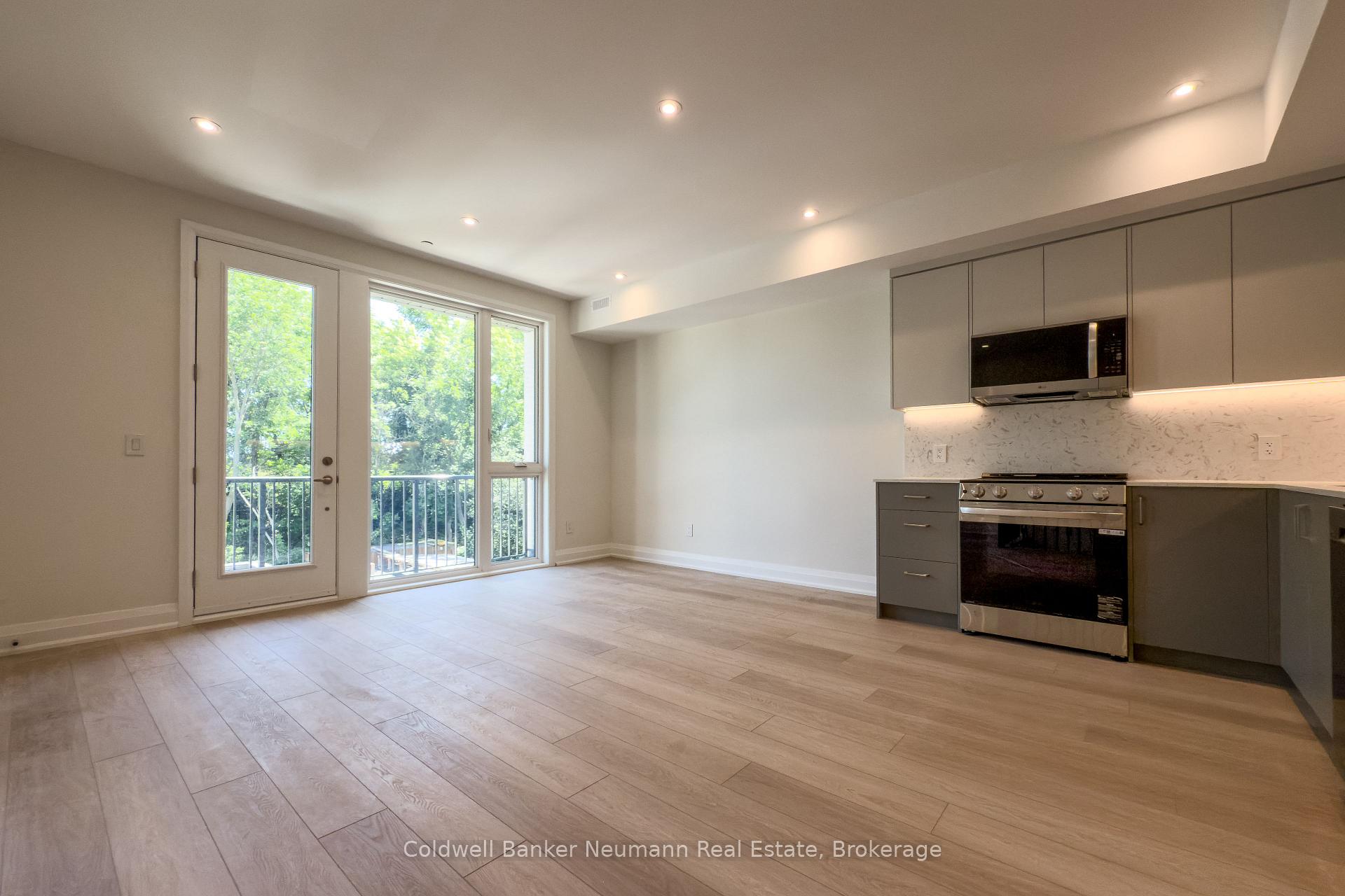 Photo 5 of Unit 10, 14 Stevenson Street N, Guelph, St. George's — HOMEH
