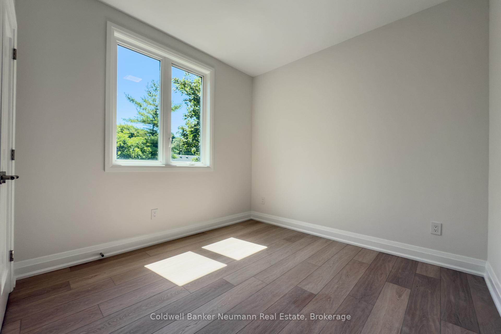 Photo 12 of Unit 10, 14 Stevenson Street N, Guelph, St. George's — HOMEH