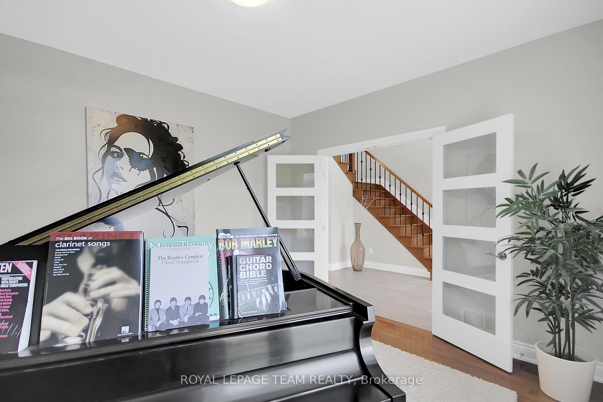 Photo 7 of 6608 Pebble Trail Way, Ottawa, Greely — HOMEH