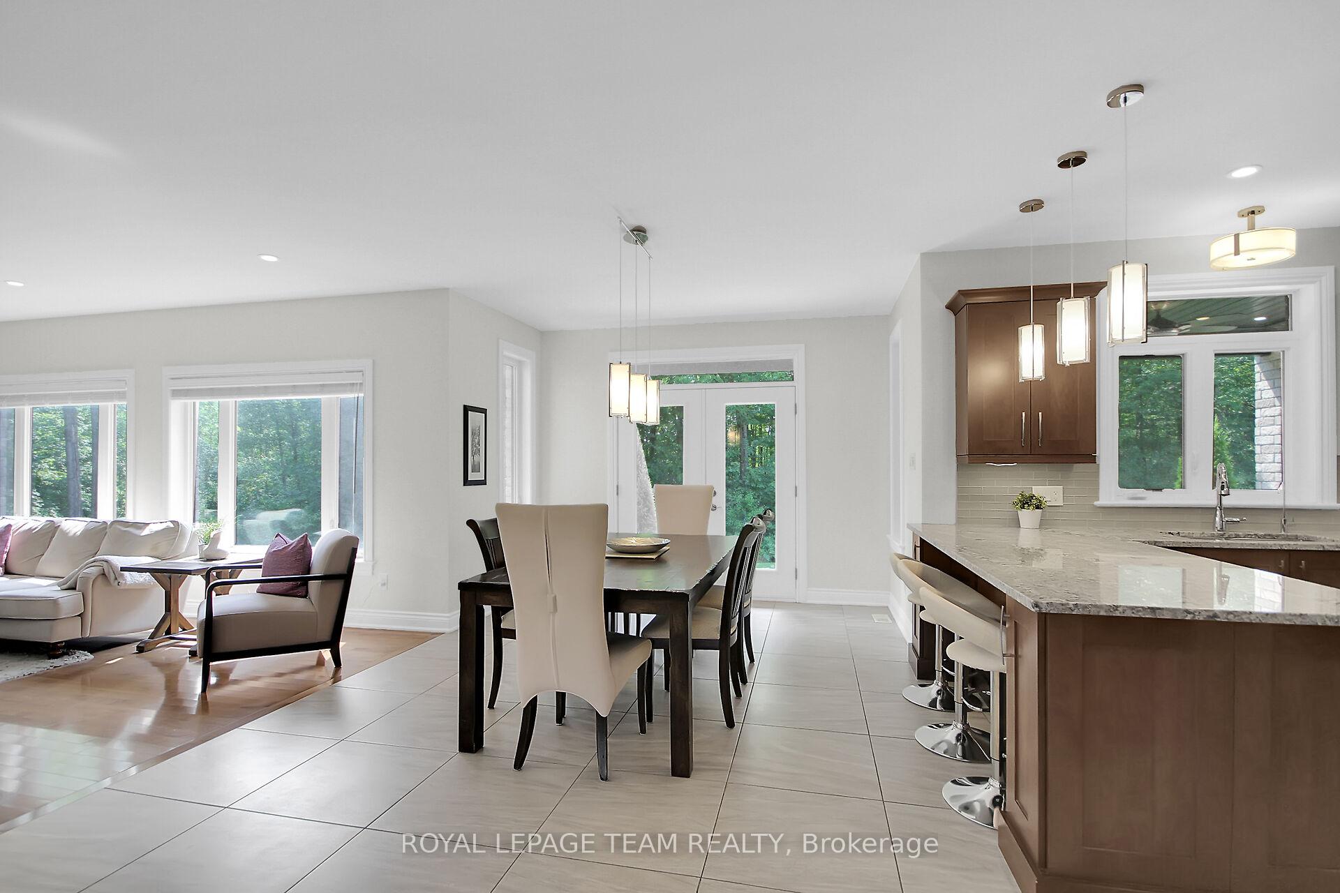 Photo 10 of 6608 Pebble Trail Way, Ottawa, Greely — HOMEH