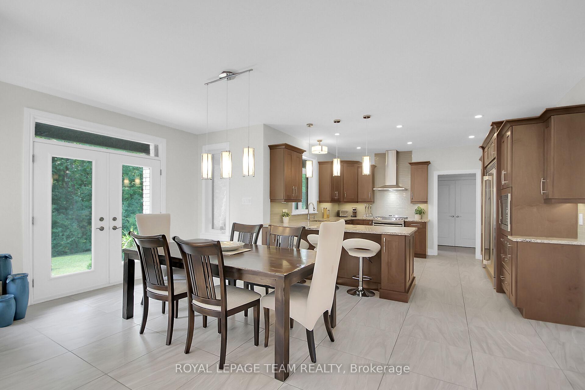 Photo 16 of 6608 Pebble Trail Way, Ottawa, Greely — HOMEH