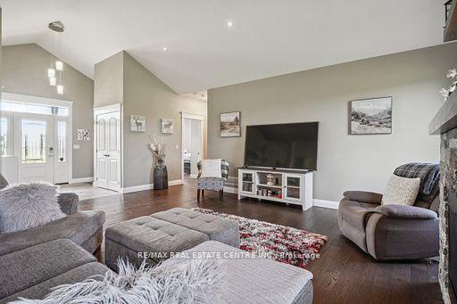 Photo 3 of 9738 Dundas Street E, Erin — HOMEH