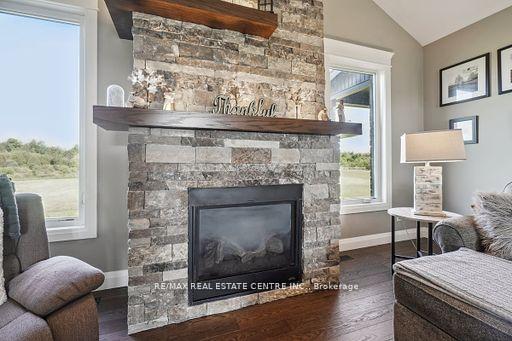 Photo 34 of 9738 Dundas Street E, Erin — HOMEH