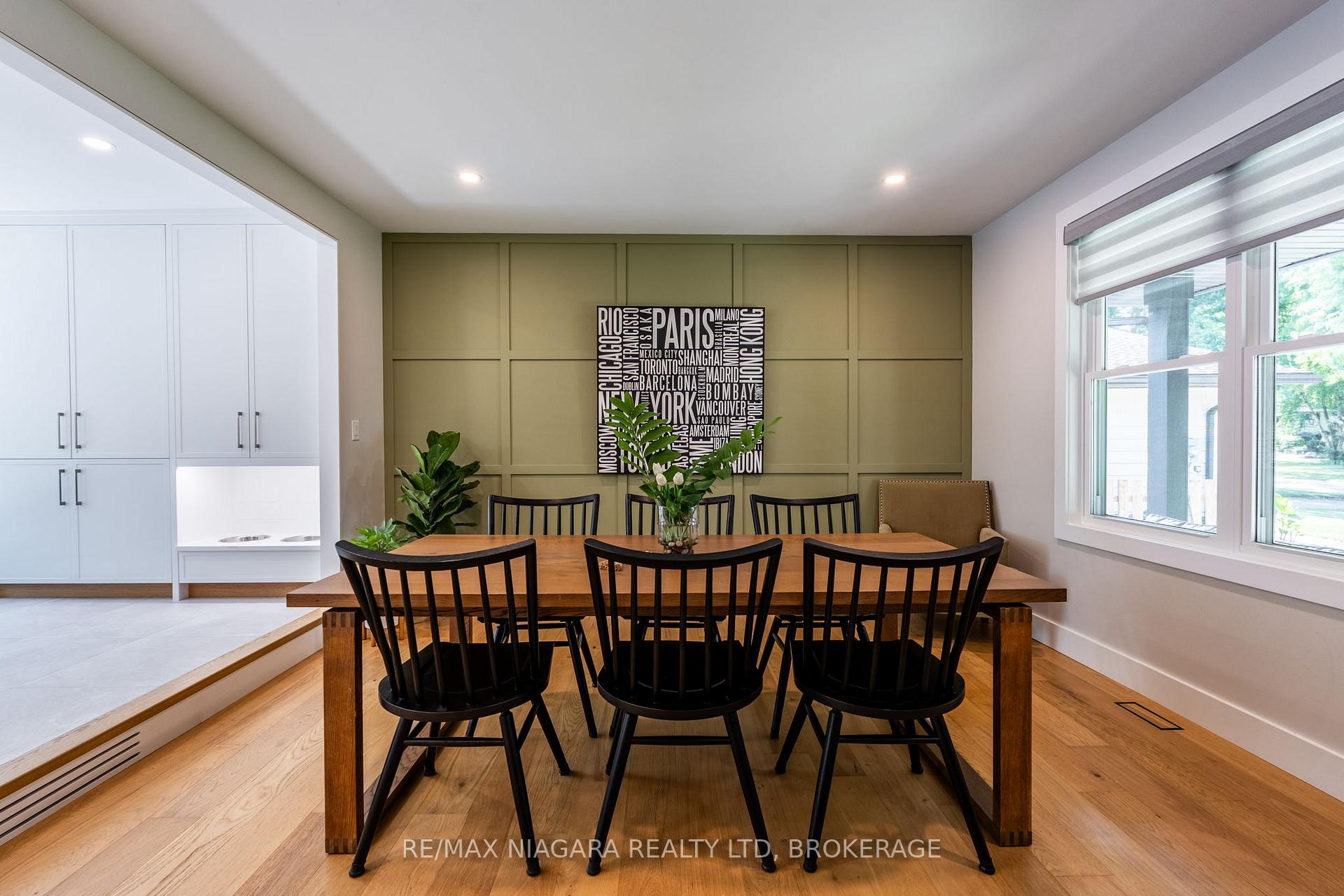 Photo 8 of 4 Rosemount Court, Grimsby, Grimsby Beach — HOMEH