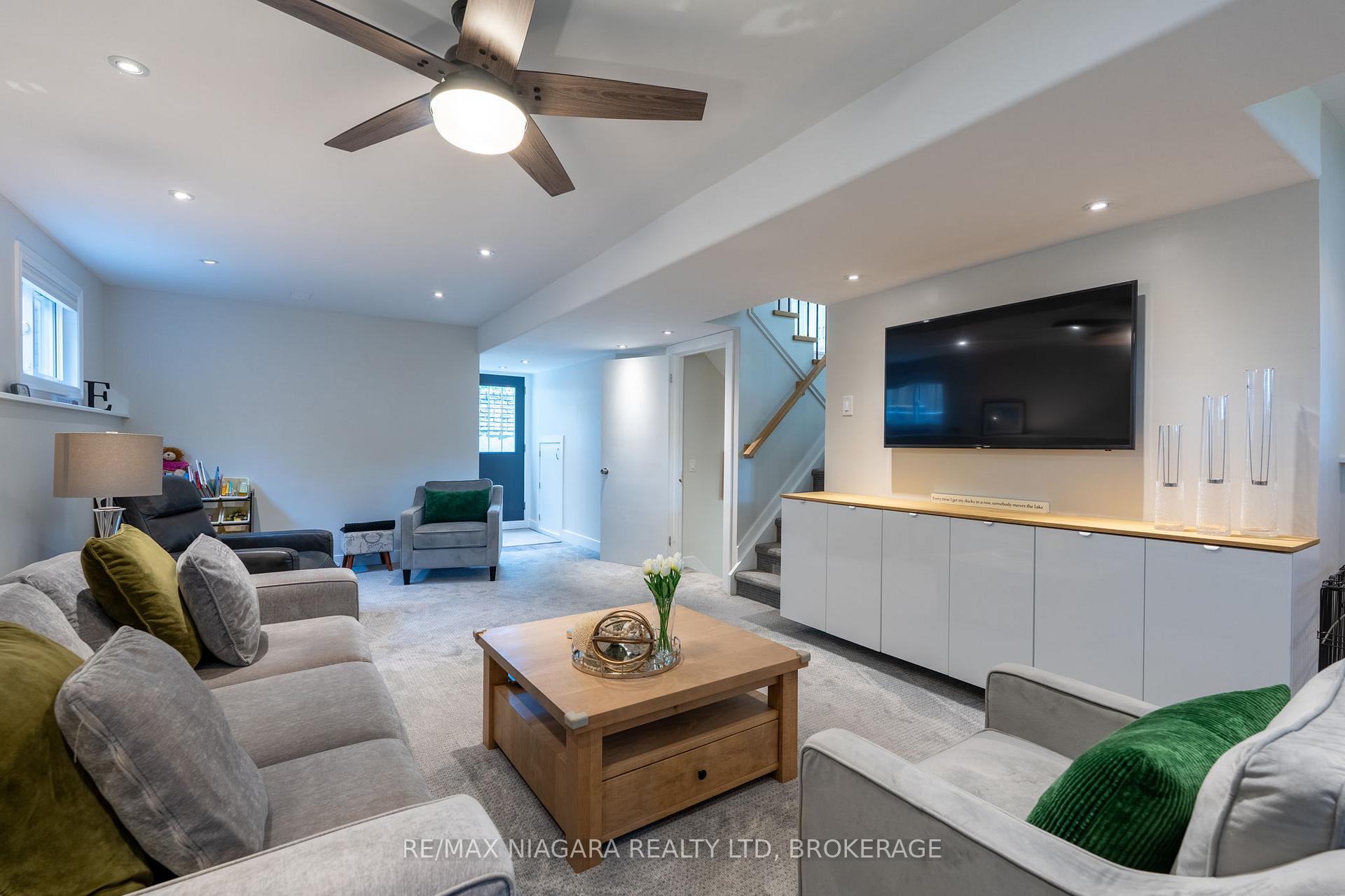 Photo 31 of 4 Rosemount Court, Grimsby, Grimsby Beach — HOMEH