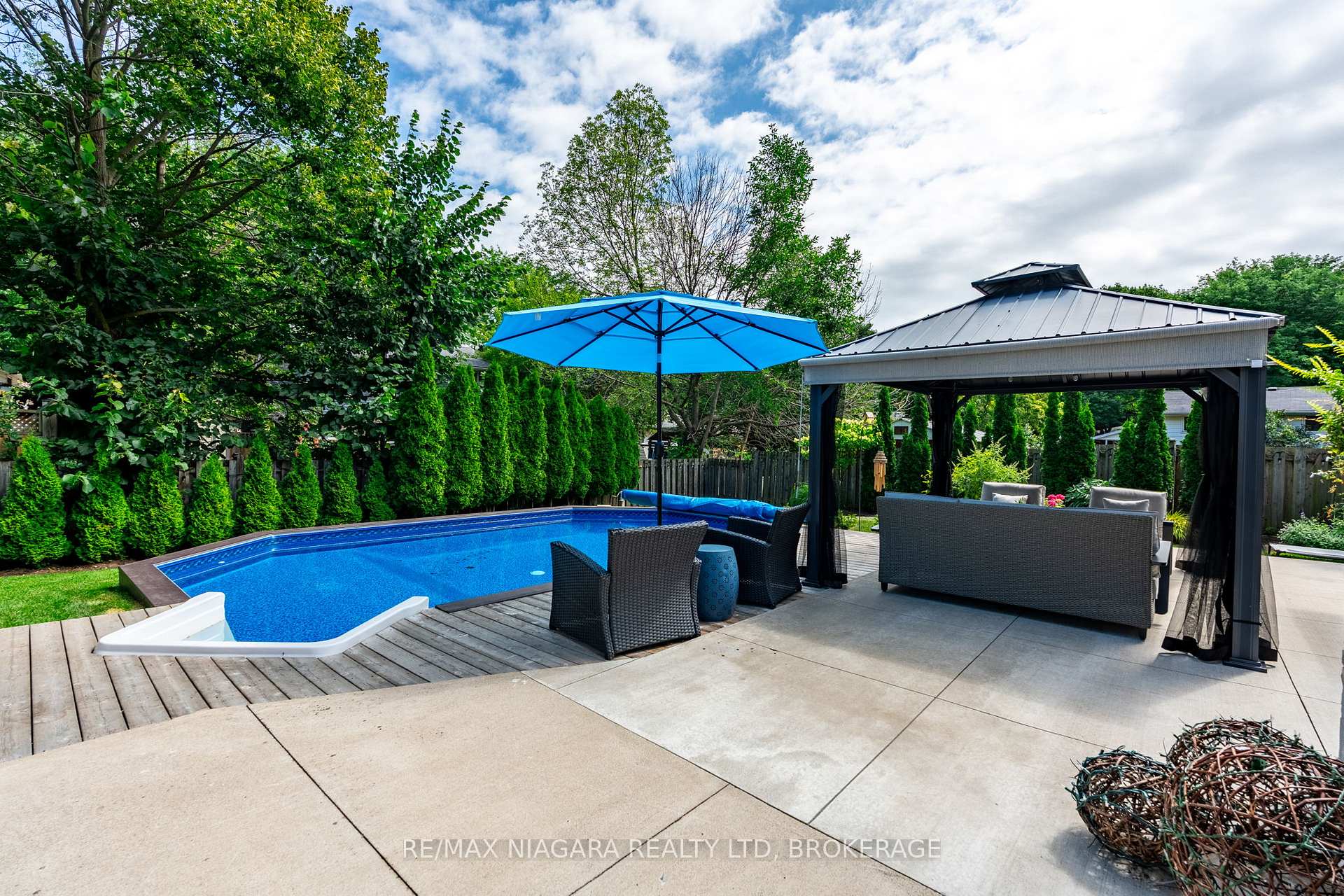 Photo 38 of 4 Rosemount Court, Grimsby, Grimsby Beach — HOMEH