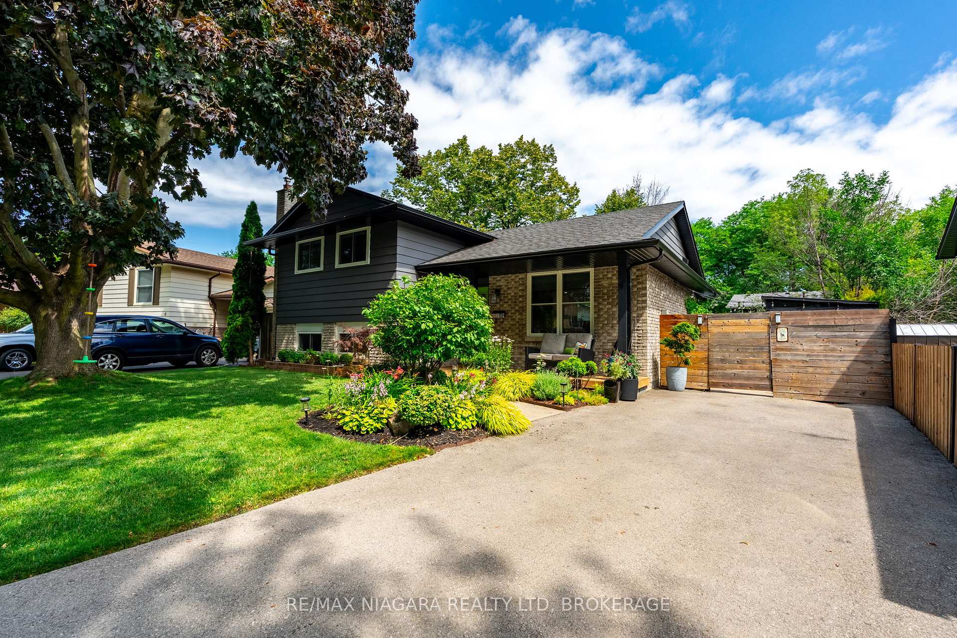 Photo 42 of 4 Rosemount Court, Grimsby, Grimsby Beach — HOMEH