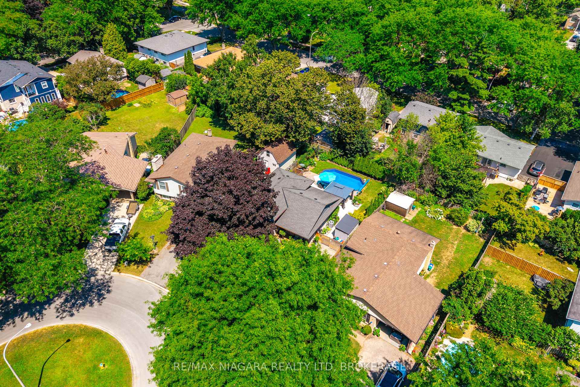 Photo 43 of 4 Rosemount Court, Grimsby, Grimsby Beach — HOMEH
