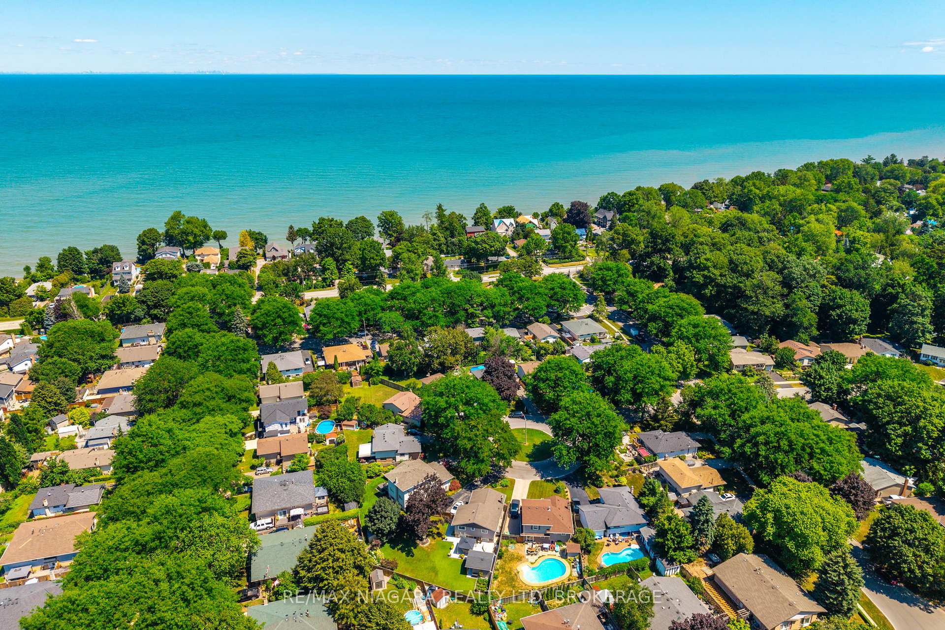 Photo 44 of 4 Rosemount Court, Grimsby, Grimsby Beach — HOMEH