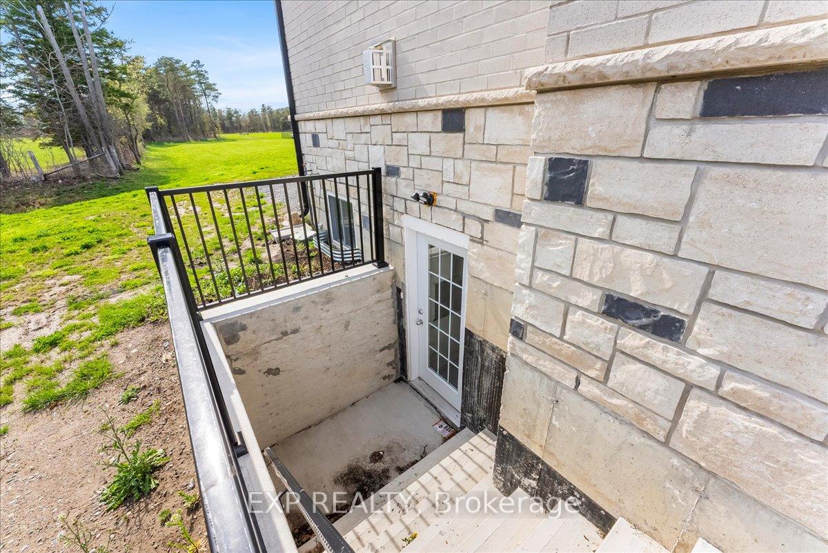 Photo 43 of 79 Charles Tilley Crescent, Clarington, Rural Clarington — HOMEH