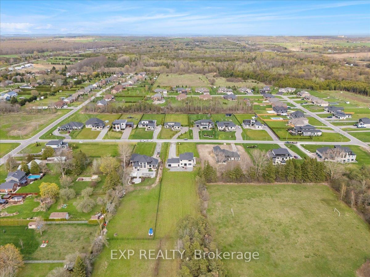 Photo 48 of 79 Charles Tilley Crescent, Clarington, Rural Clarington — HOMEH