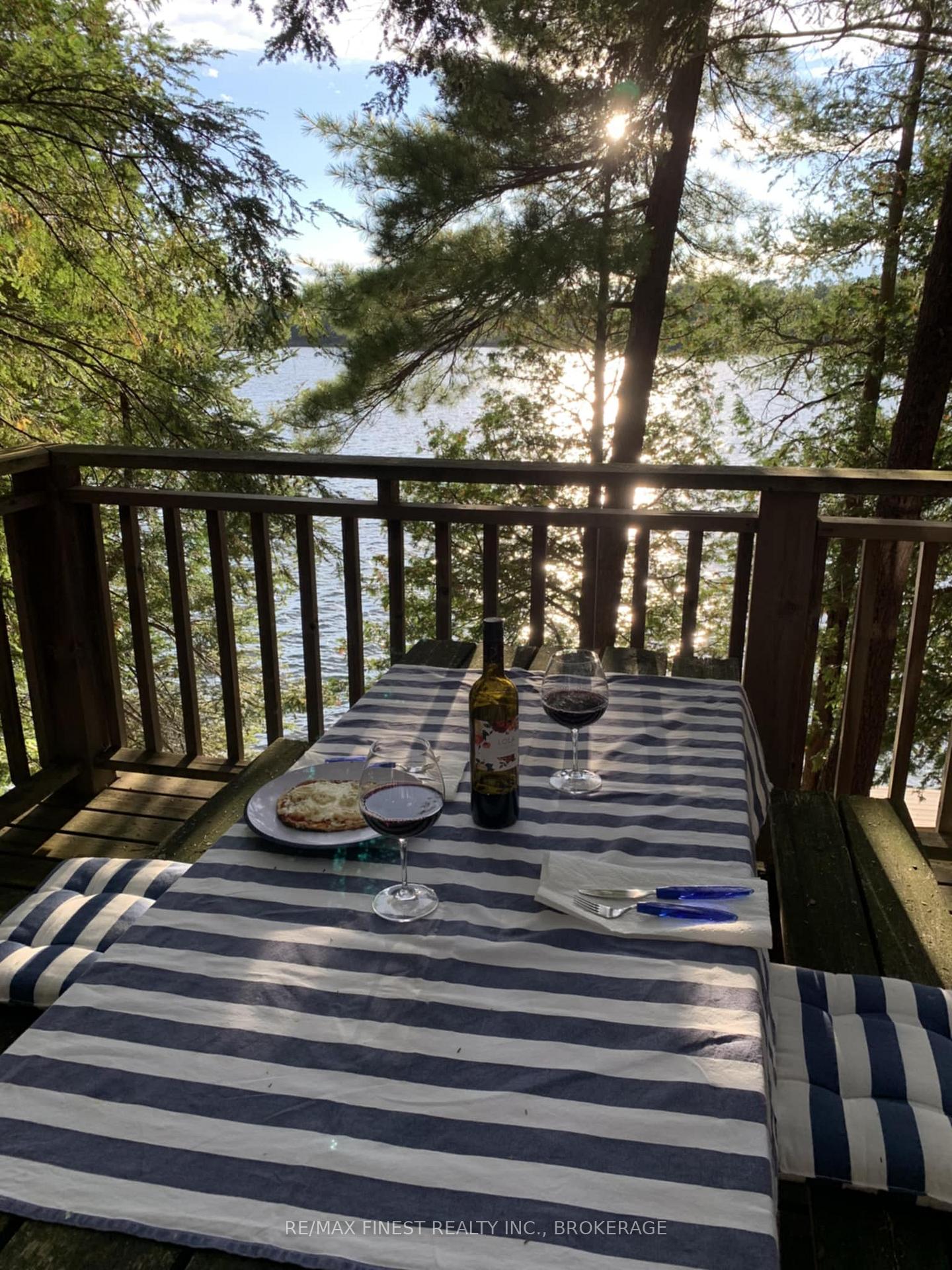Photo 4 of 2 Porcupine Island, Frontenac, Frontenac South — HOMEH