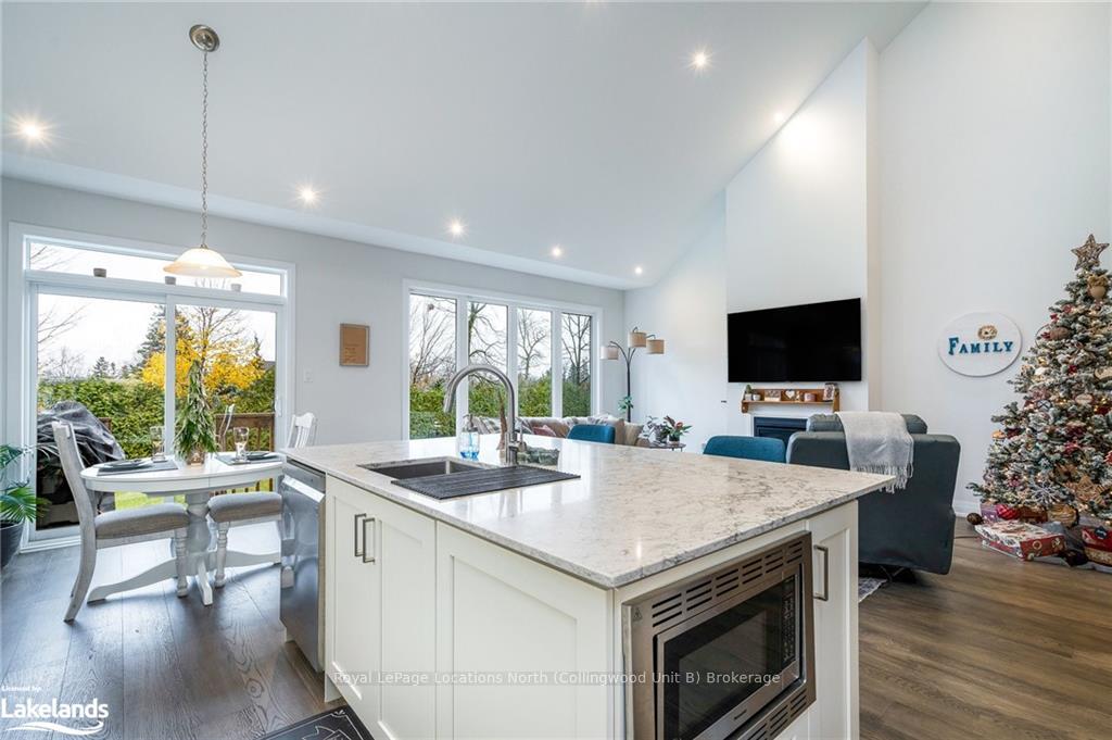 Photo 21 of 41 Tracey Lane, Collingwood — HOMEH