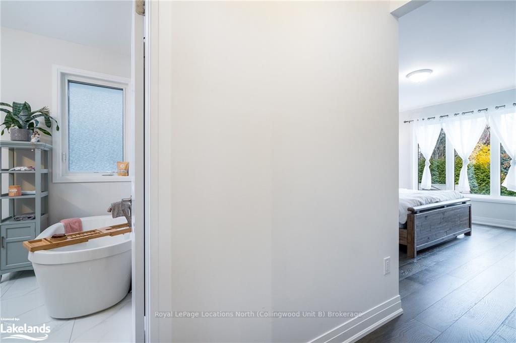 Photo 23 of 41 Tracey Lane, Collingwood — HOMEH