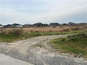 Photo 2 of 6775 Still Meadow Way, Ottawa, Greely — HOMEH