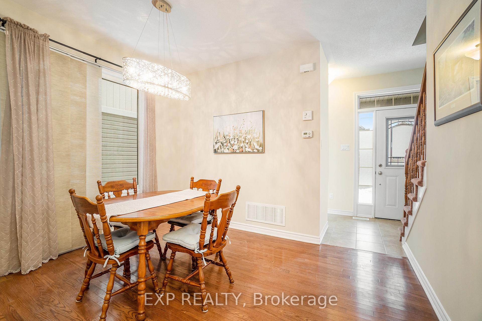 Photo 9 of 405 Meadowhawk Crescent, Ottawa, Barrhaven - Half Moon Bay — HOMEH
