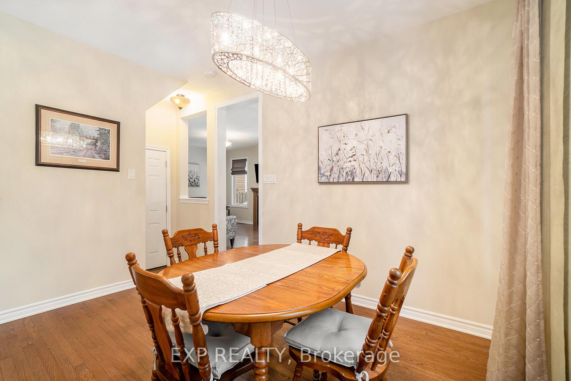 Photo 10 of 405 Meadowhawk Crescent, Ottawa, Barrhaven - Half Moon Bay — HOMEH