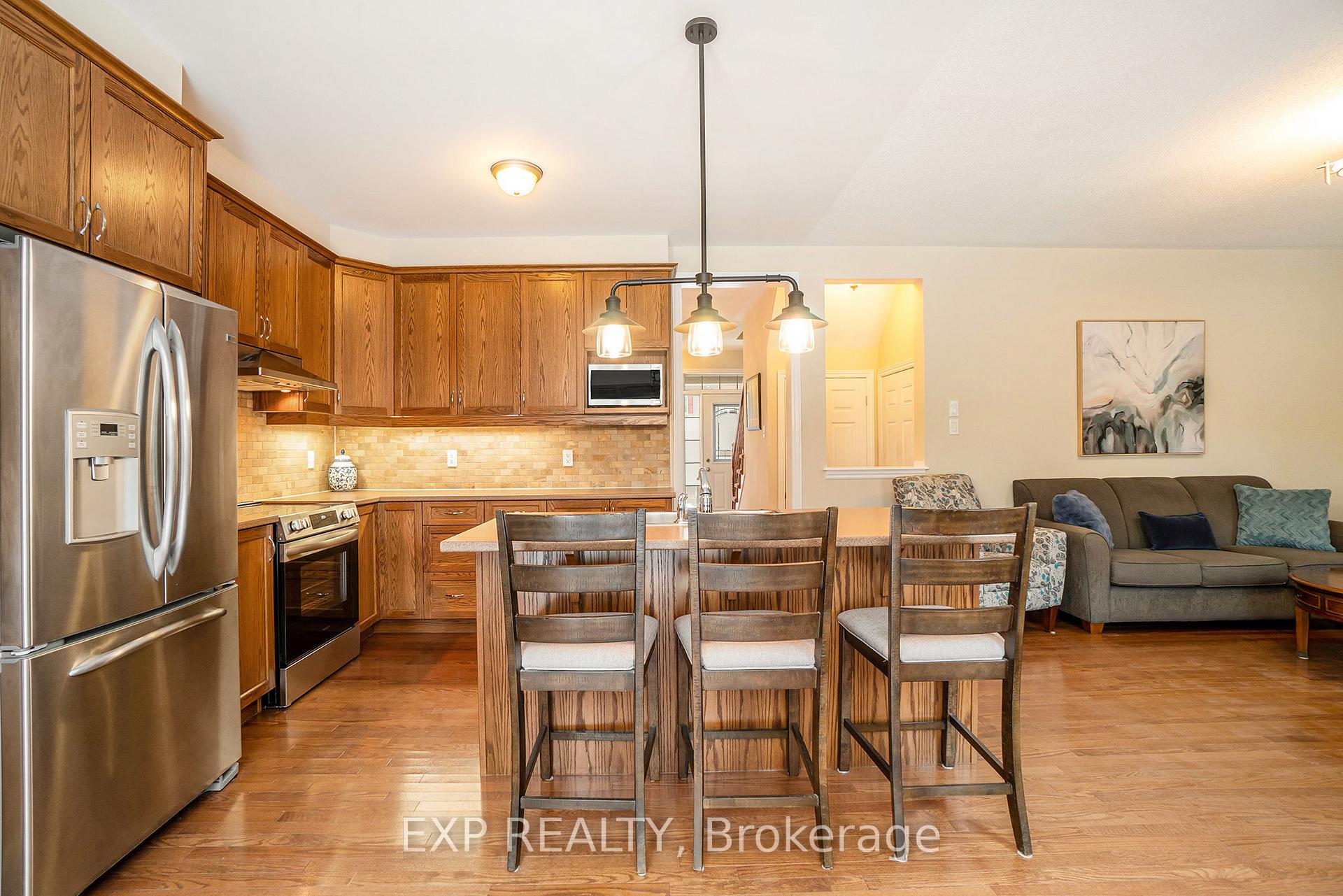 Photo 14 of 405 Meadowhawk Crescent, Ottawa, Barrhaven - Half Moon Bay — HOMEH