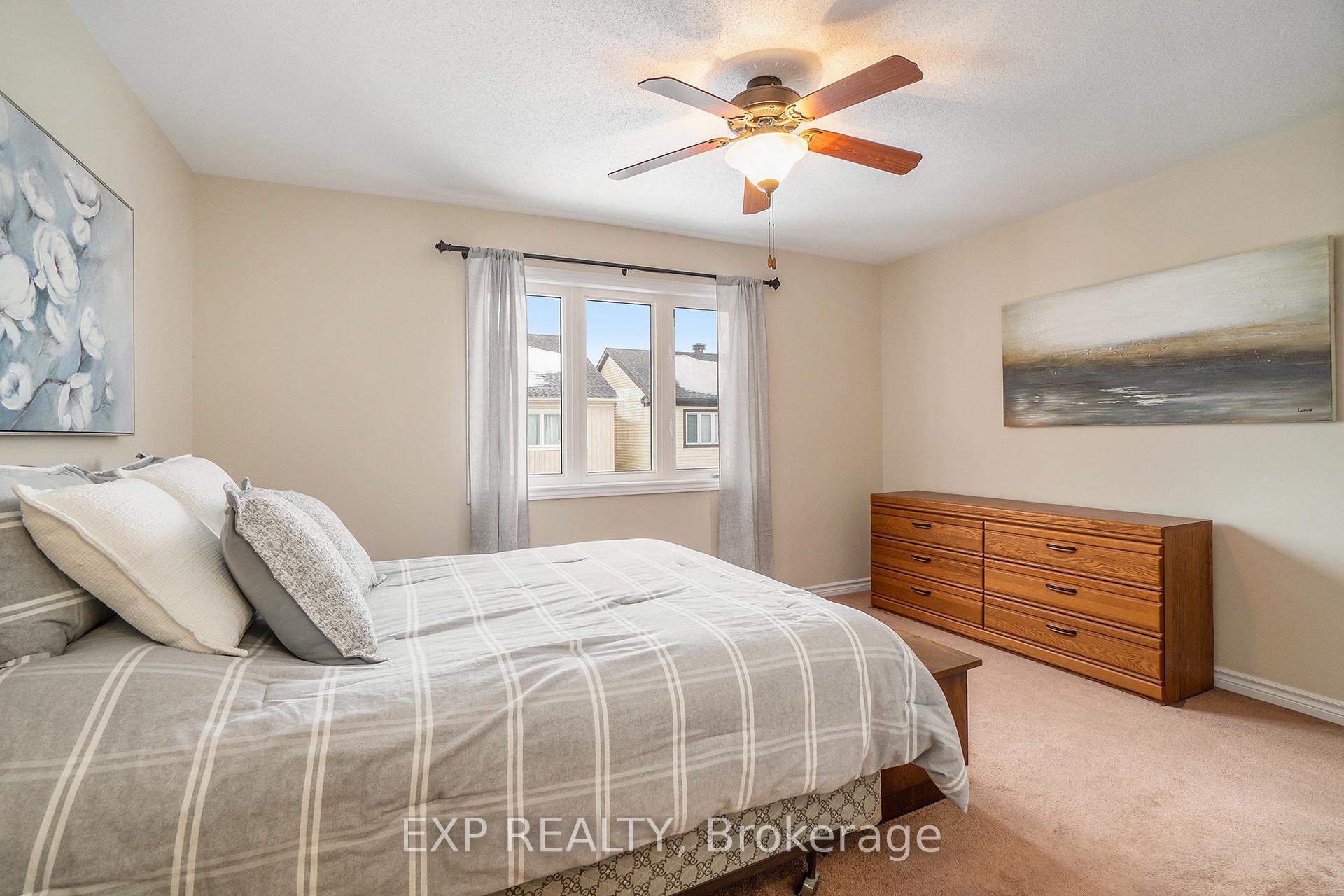 Photo 18 of 405 Meadowhawk Crescent, Ottawa, Barrhaven - Half Moon Bay — HOMEH