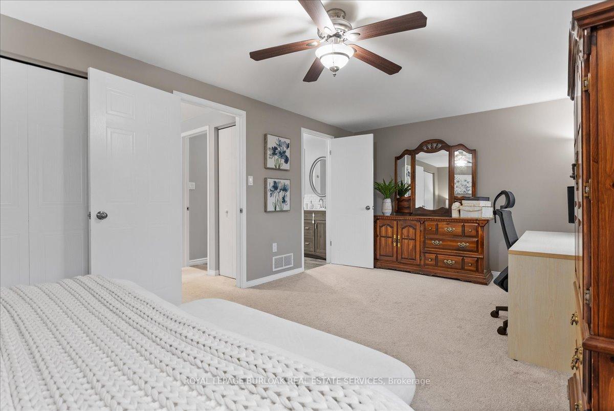 Photo 21 of 98 Grandridge Crescent, Guelph, Willow West/Sugarbush/West Acres — HOMEH