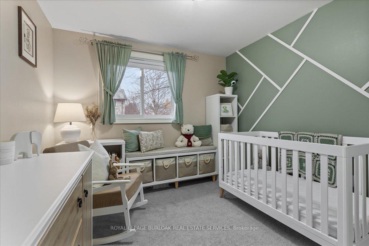 Photo 23 of 98 Grandridge Crescent, Guelph, Willow West/Sugarbush/West Acres — HOMEH