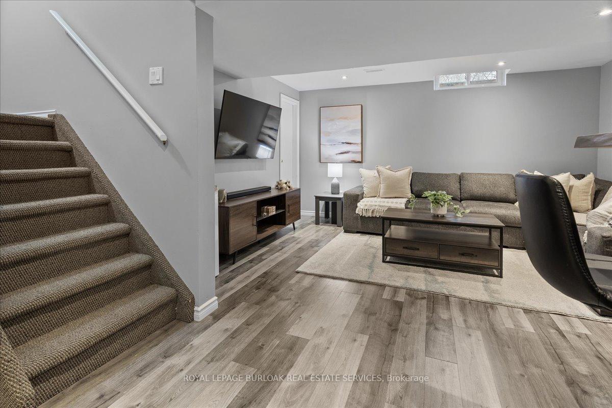 Photo 29 of 98 Grandridge Crescent, Guelph, Willow West/Sugarbush/West Acres — HOMEH