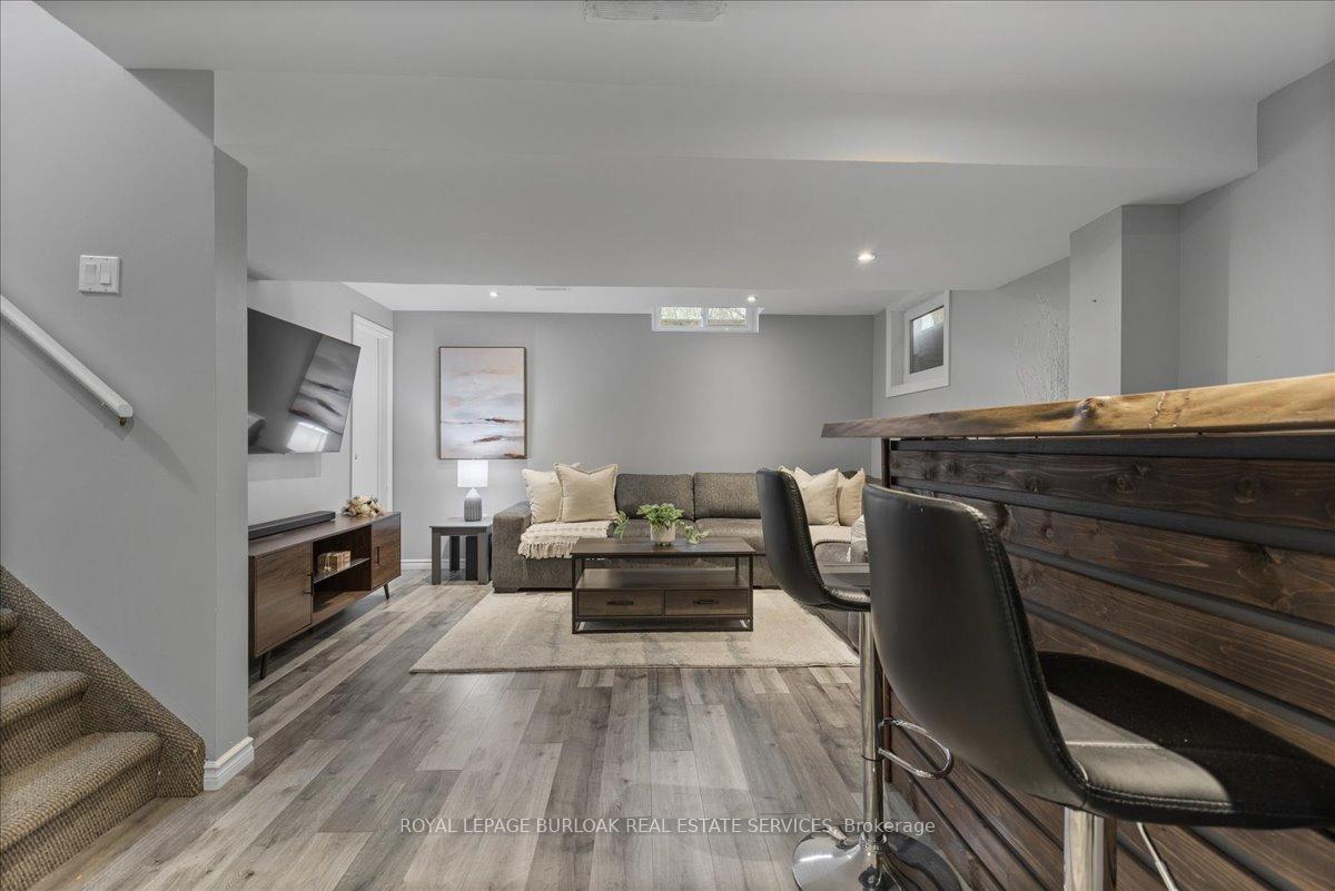 Photo 30 of 98 Grandridge Crescent, Guelph, Willow West/Sugarbush/West Acres — HOMEH