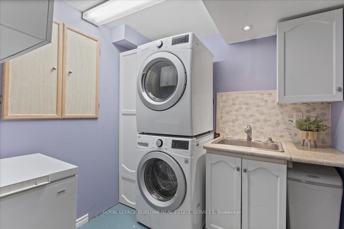Photo 37 of 98 Grandridge Crescent, Guelph, Willow West/Sugarbush/West Acres — HOMEH