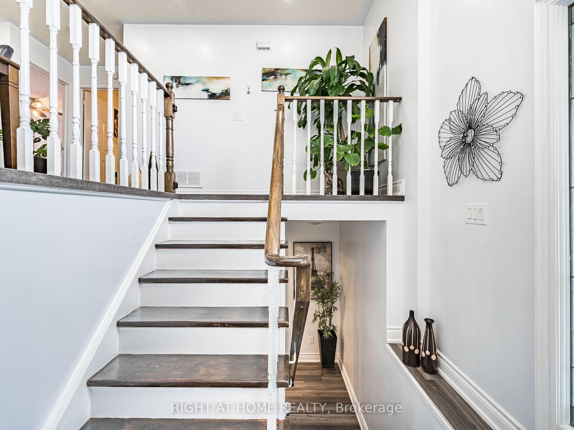 Photo 9 of 28 West Side Drive, Clarington, Bowmanville — HOMEH