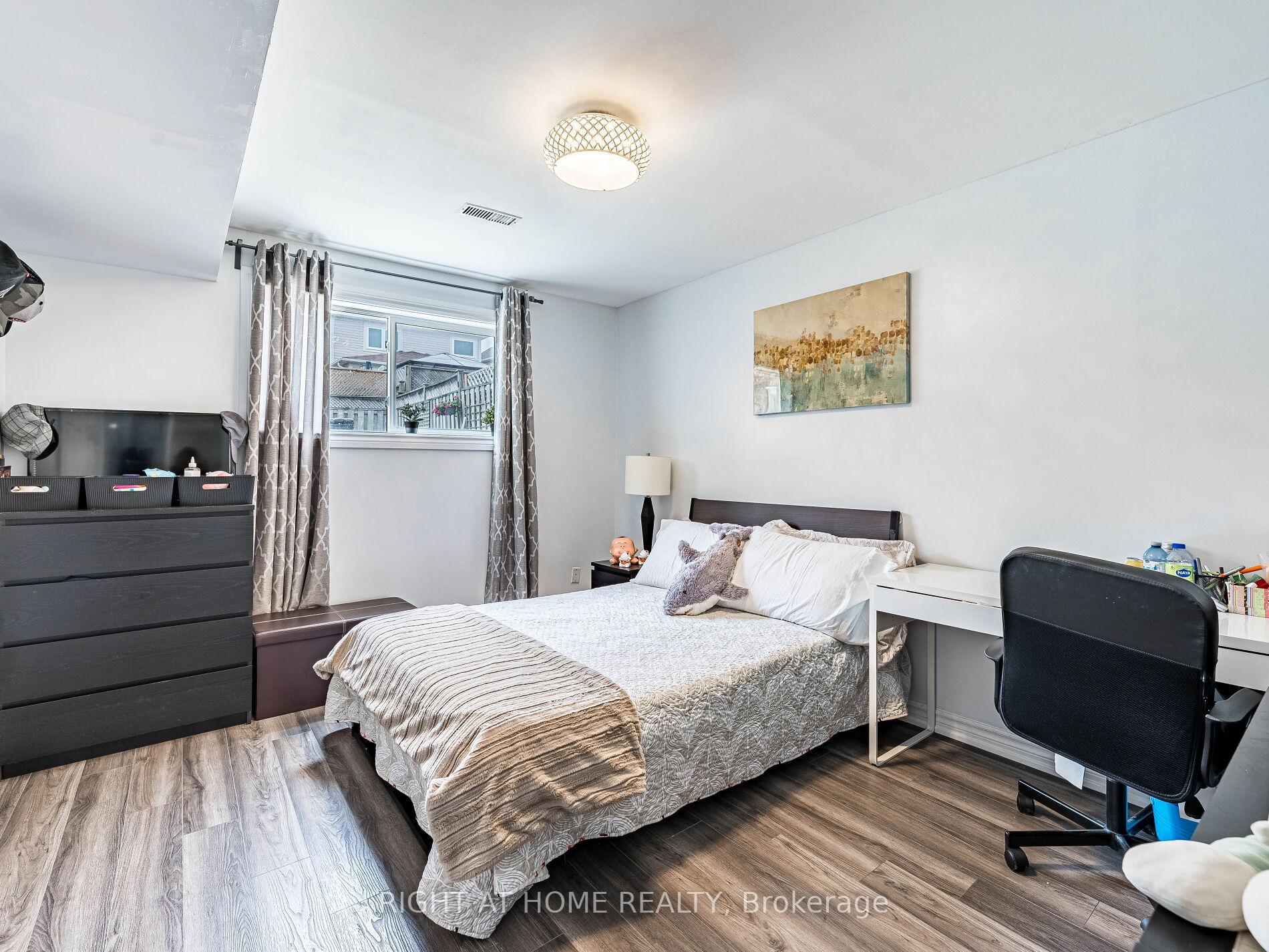 Photo 31 of 28 West Side Drive, Clarington, Bowmanville — HOMEH