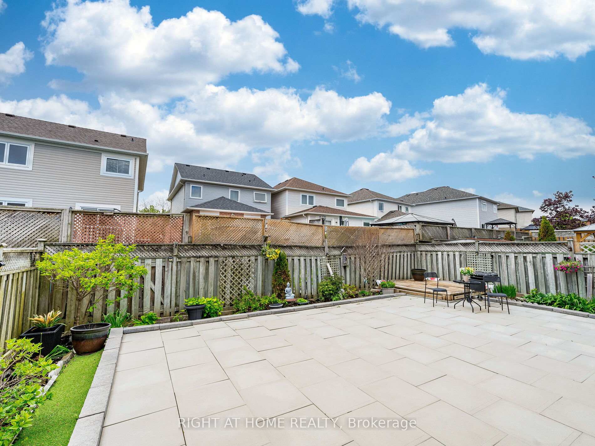 Photo 42 of 28 West Side Drive, Clarington, Bowmanville — HOMEH