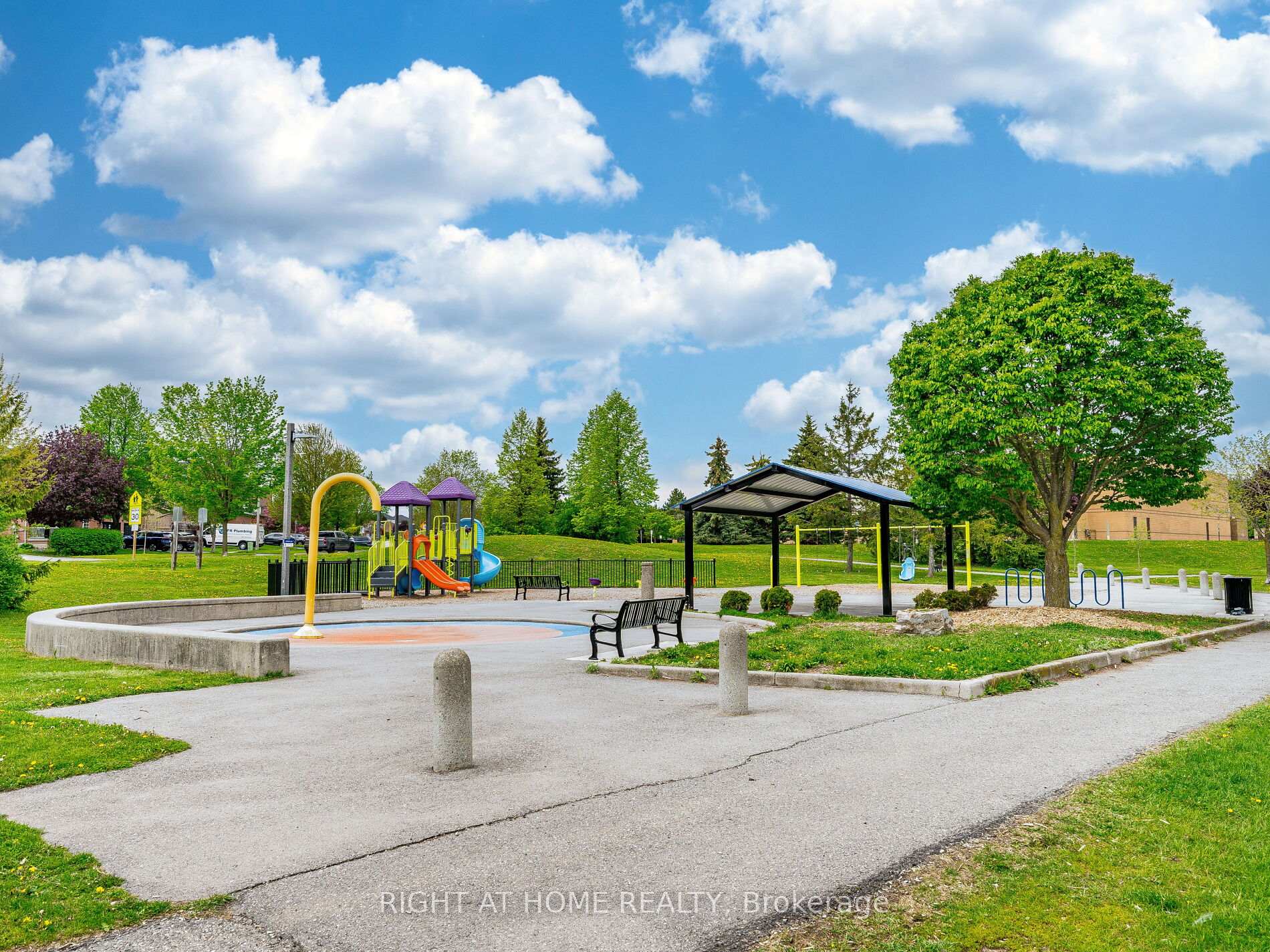 Photo 47 of 28 West Side Drive, Clarington, Bowmanville — HOMEH