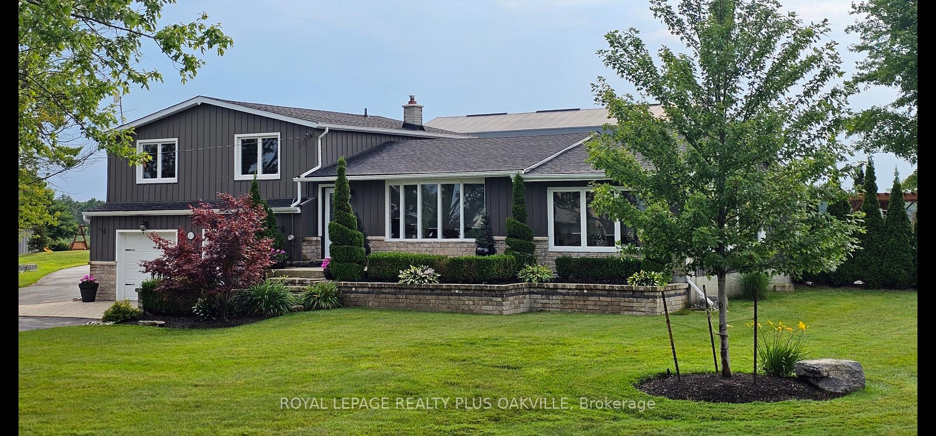 Photo 1 of 322 Russ Road, Grimsby, Grimsby Escarpment — HOMEH