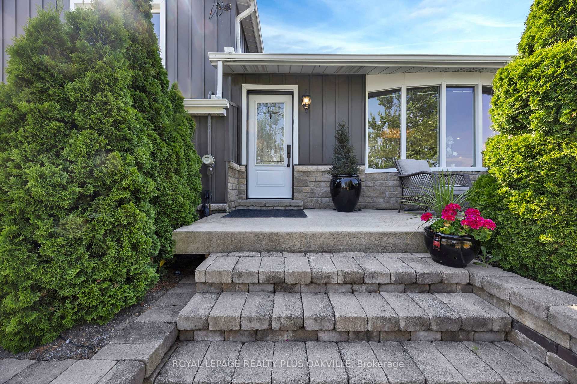 Photo 13 of 322 Russ Road, Grimsby, Grimsby Escarpment — HOMEH