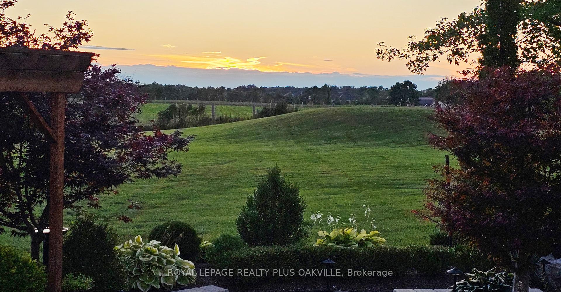 Photo 14 of 322 Russ Road, Grimsby, Grimsby Escarpment — HOMEH