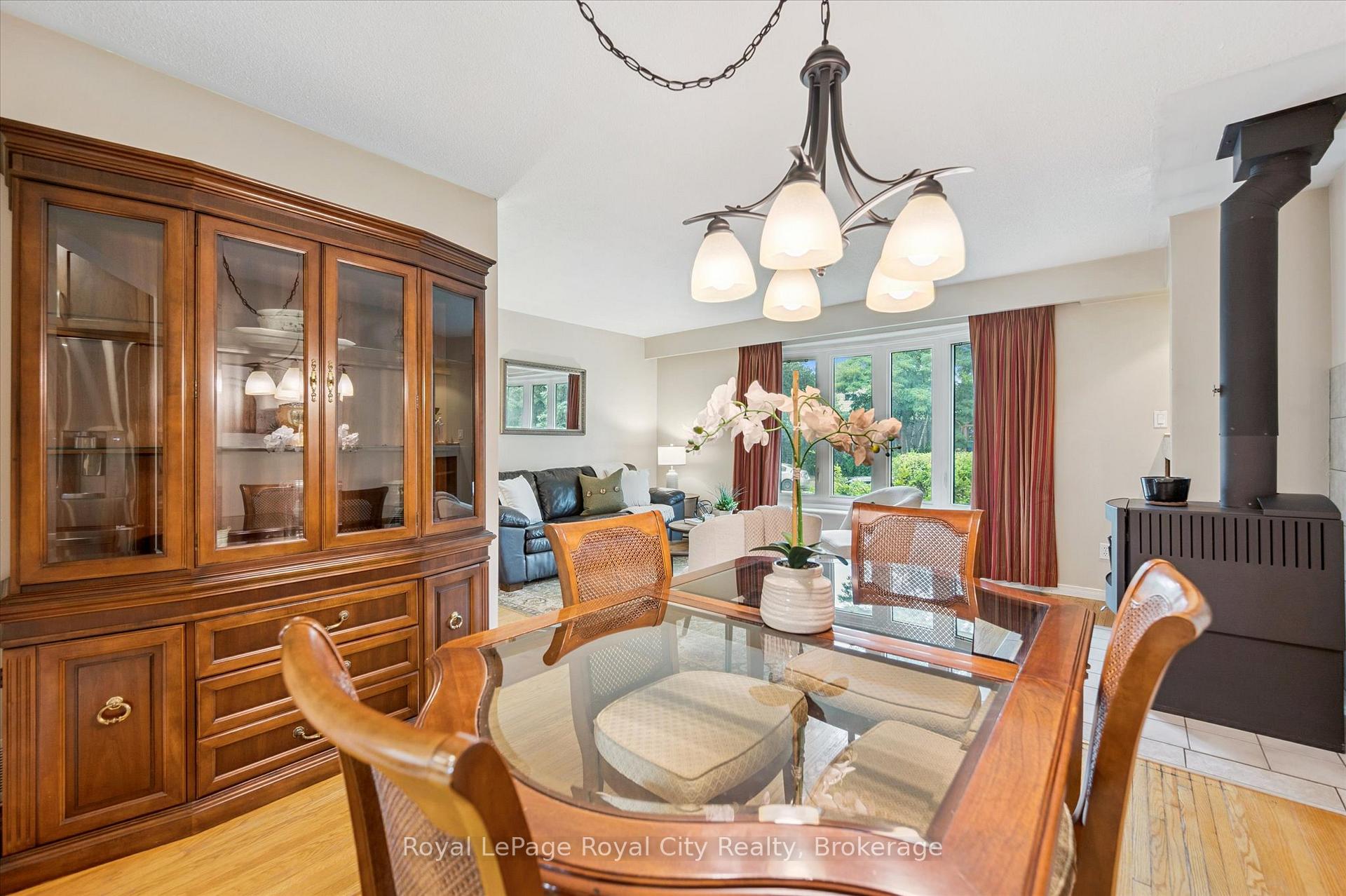 Photo 15 of 47 Argyle Drive, Guelph, Dovercliffe Park/Old University — HOMEH