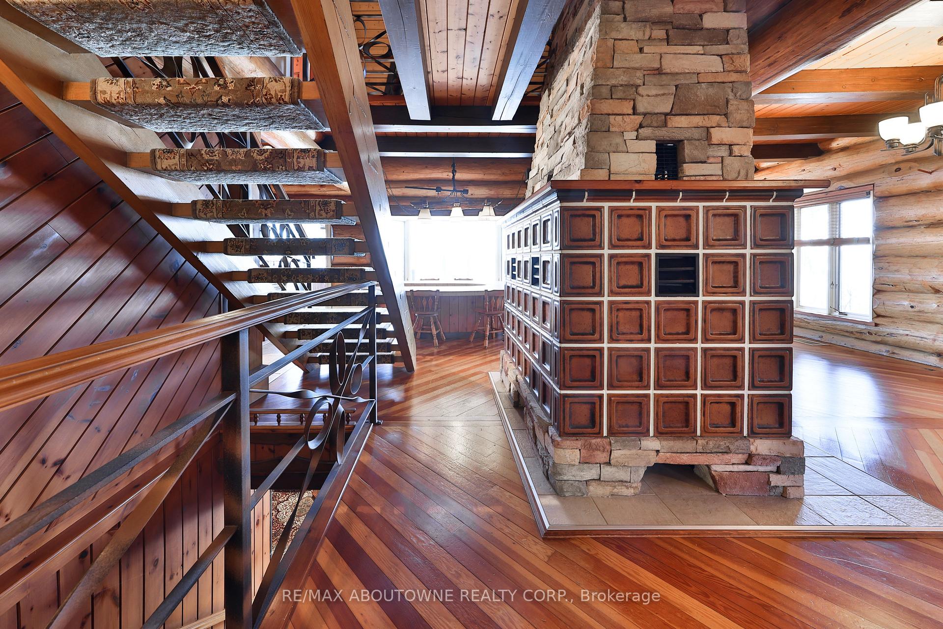 Photo 8 of 270 North Shore Boulevard E, Burlington, LaSalle — HOMEH