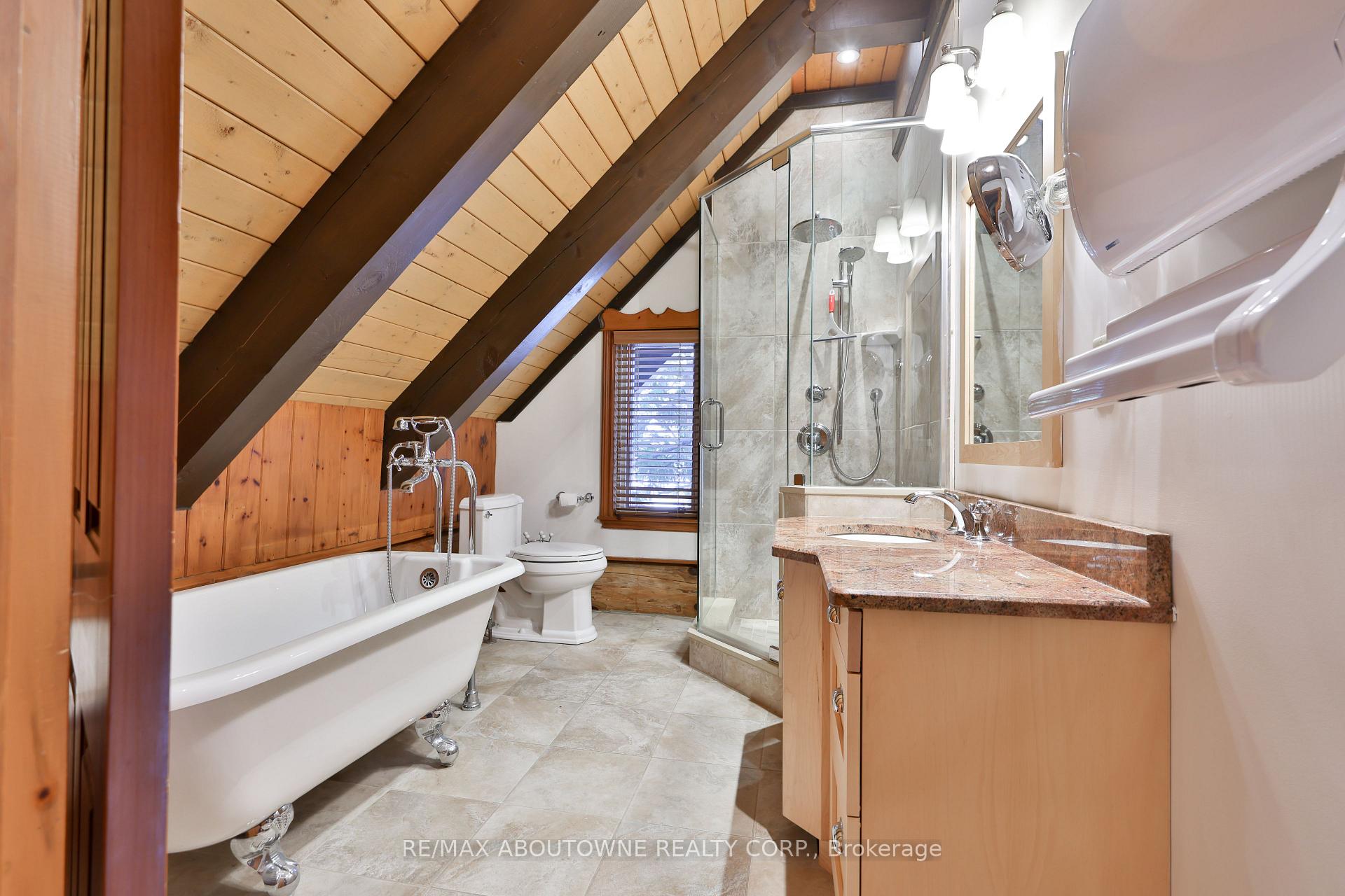 Photo 31 of 270 North Shore Boulevard E, Burlington, LaSalle — HOMEH