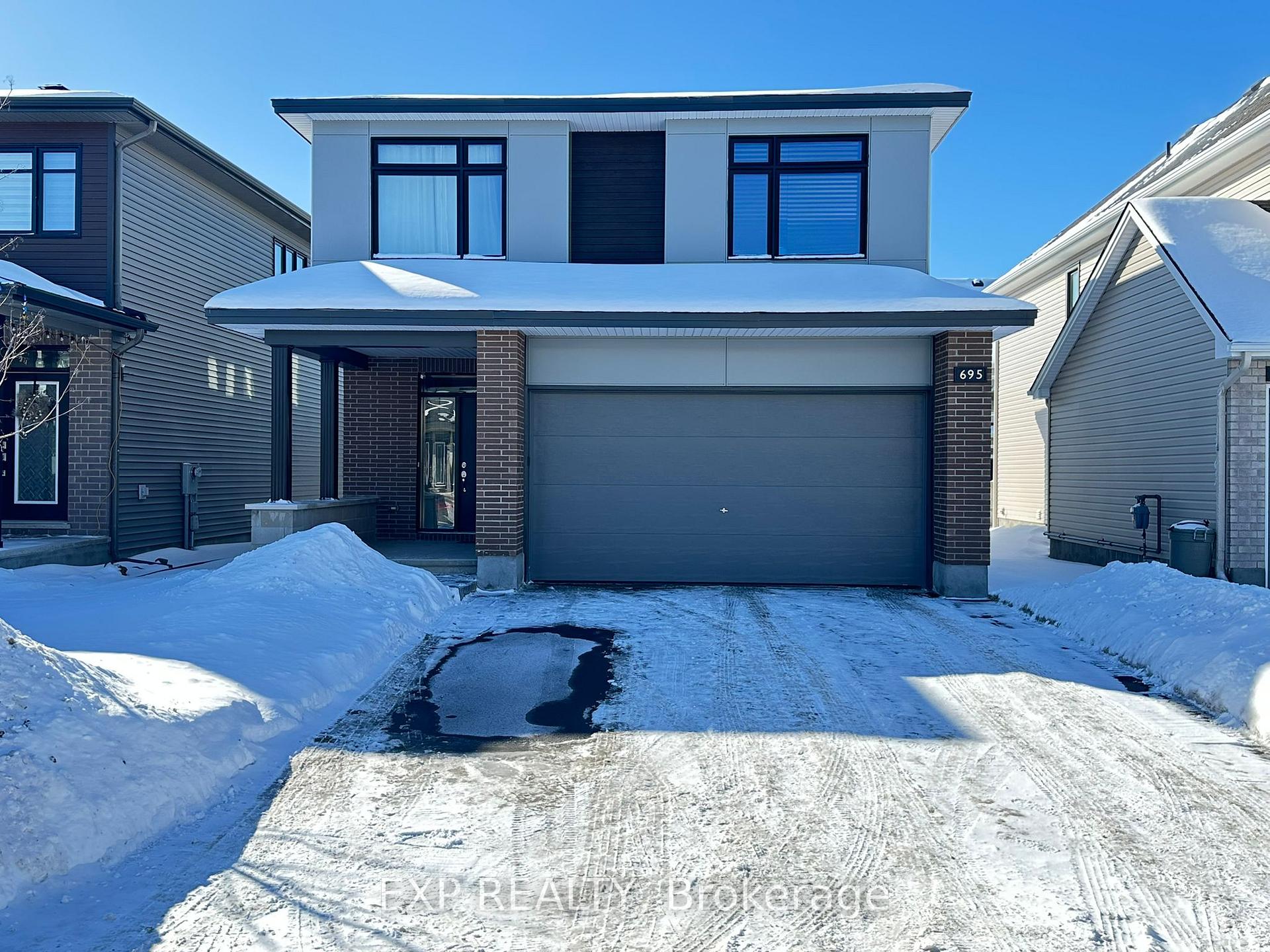 Photo 2 of 695 Moonflower Crescent, Ottawa, Blossom Park/Kemp Park/Findlay Creek — HOMEH