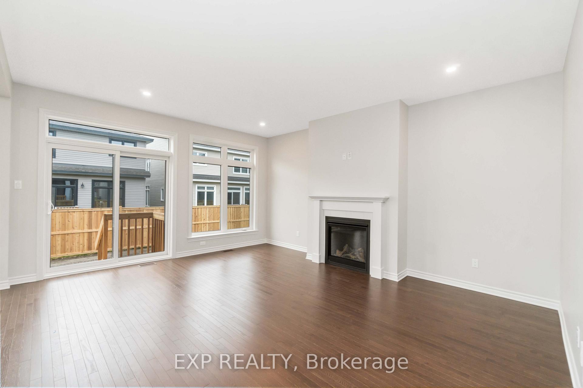 Photo 11 of 695 Moonflower Crescent, Ottawa, Blossom Park/Kemp Park/Findlay Creek — HOMEH