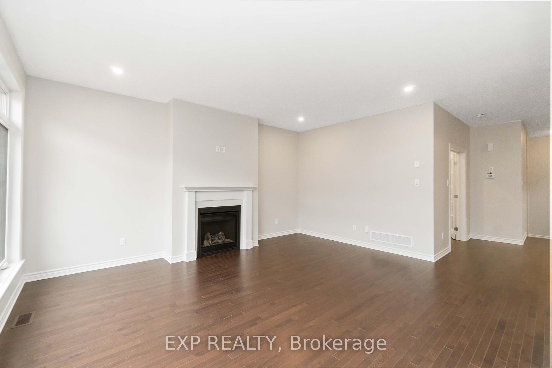 Photo 14 of 695 Moonflower Crescent, Ottawa, Blossom Park/Kemp Park/Findlay Creek — HOMEH