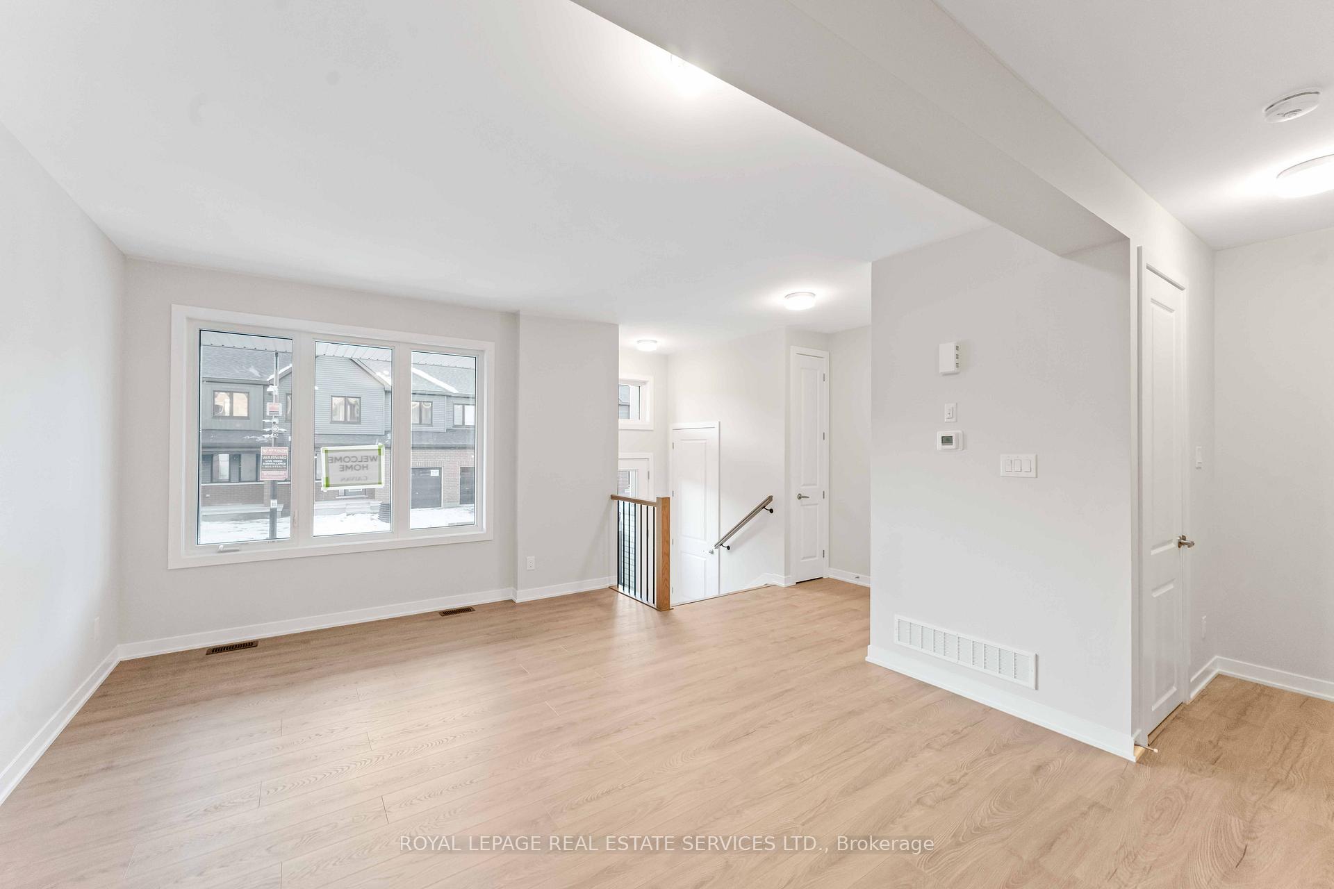Photo 3 of 183 Beebalm Crescent, Ottawa, Barrhaven - Half Moon Bay — HOMEH