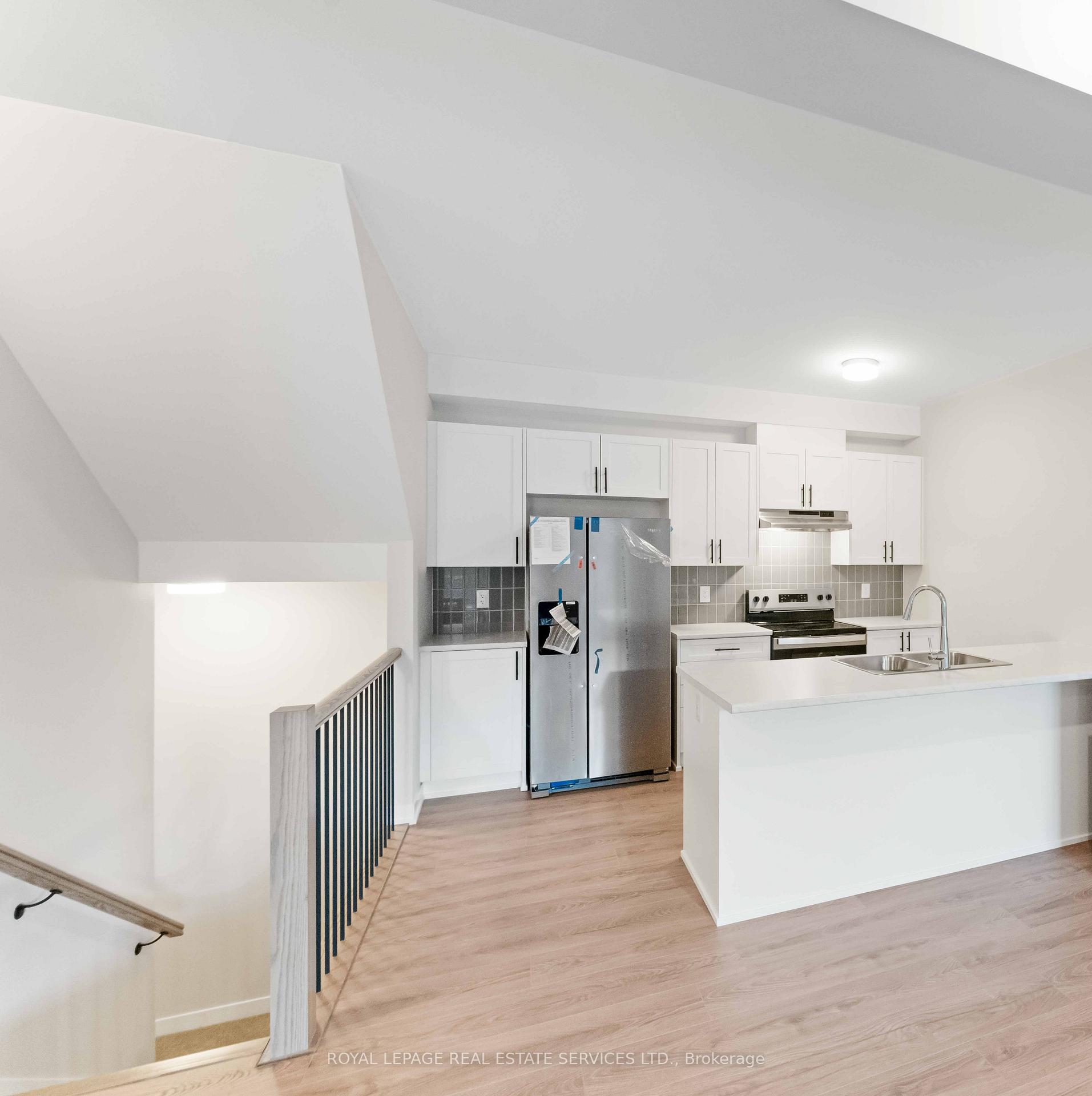 Photo 5 of 183 Beebalm Crescent, Ottawa, Barrhaven - Half Moon Bay — HOMEH