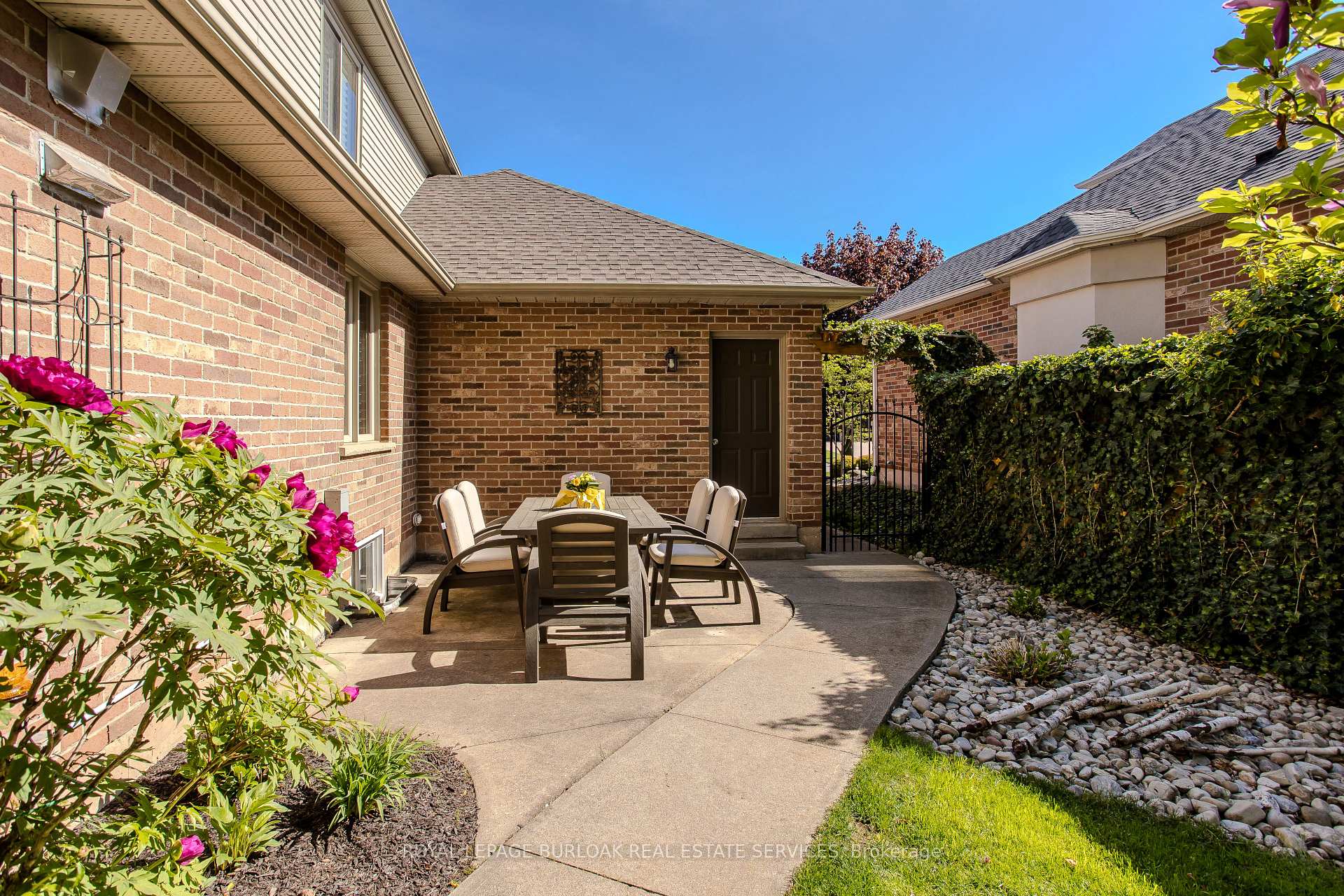 Photo 9 of 82 Terrace Drive, Grimsby, Grimsby East — HOMEH