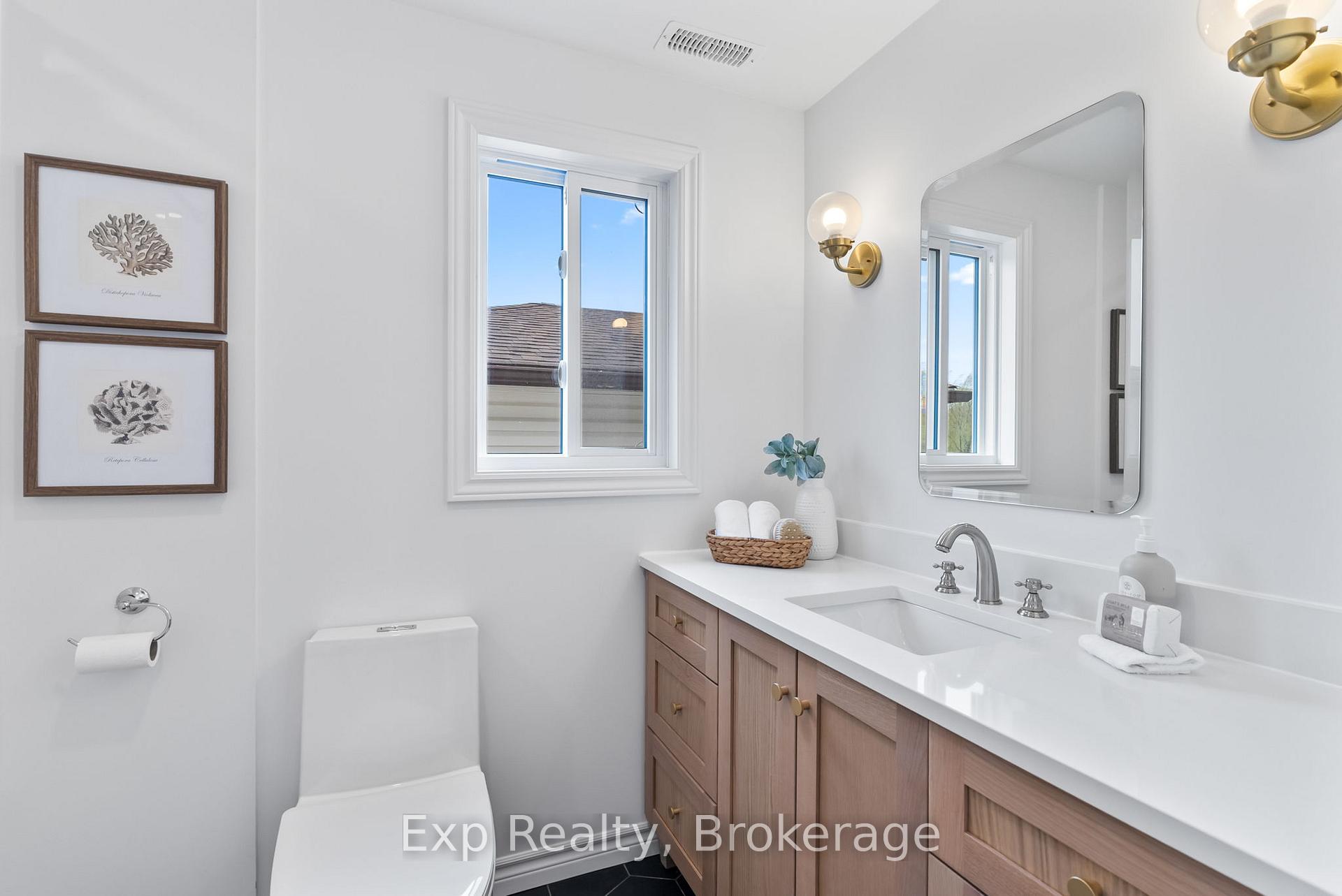 Photo 24 of 54 Hobbs Drive, Clarington, Bowmanville — HOMEH