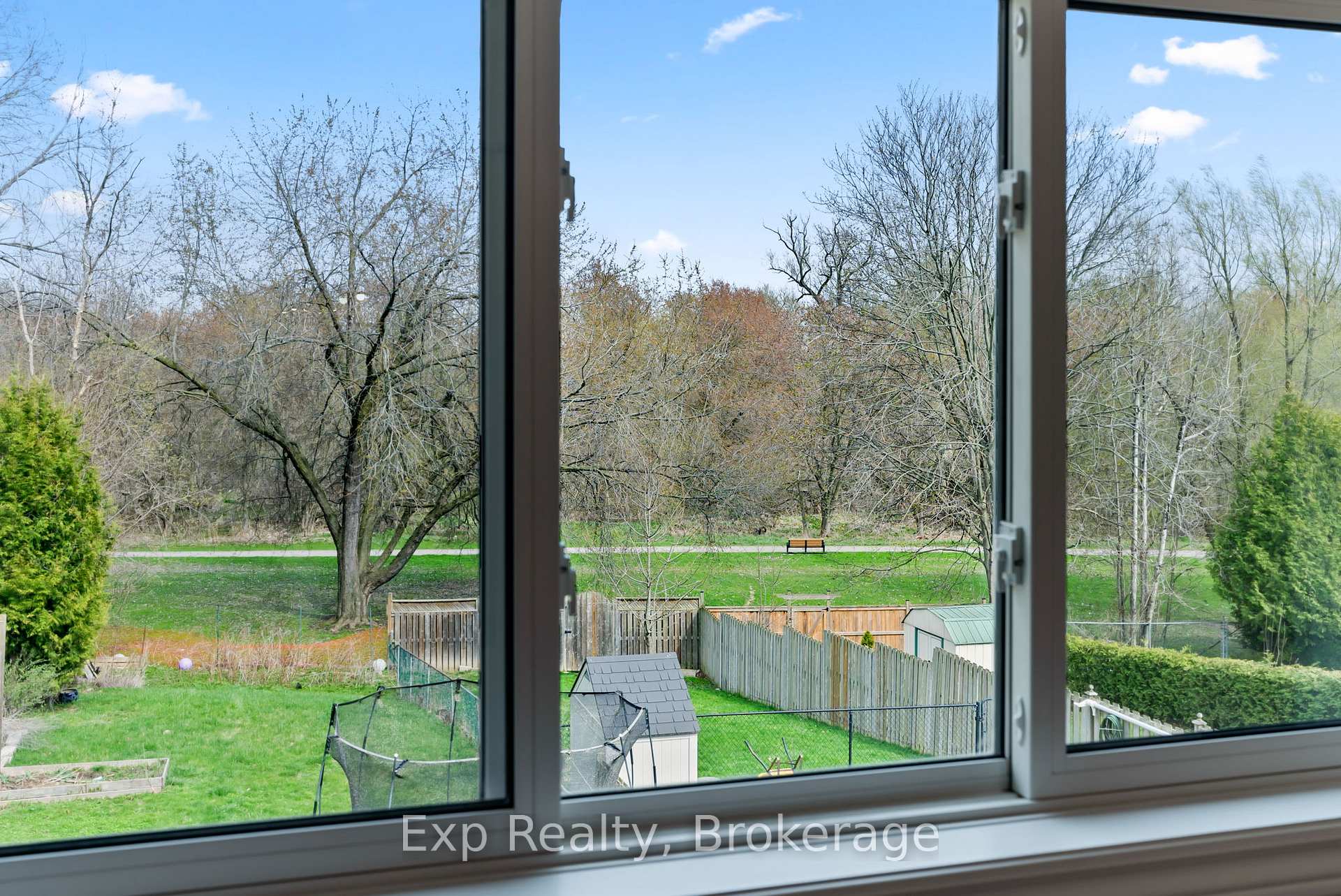 Photo 27 of 54 Hobbs Drive, Clarington, Bowmanville — HOMEH
