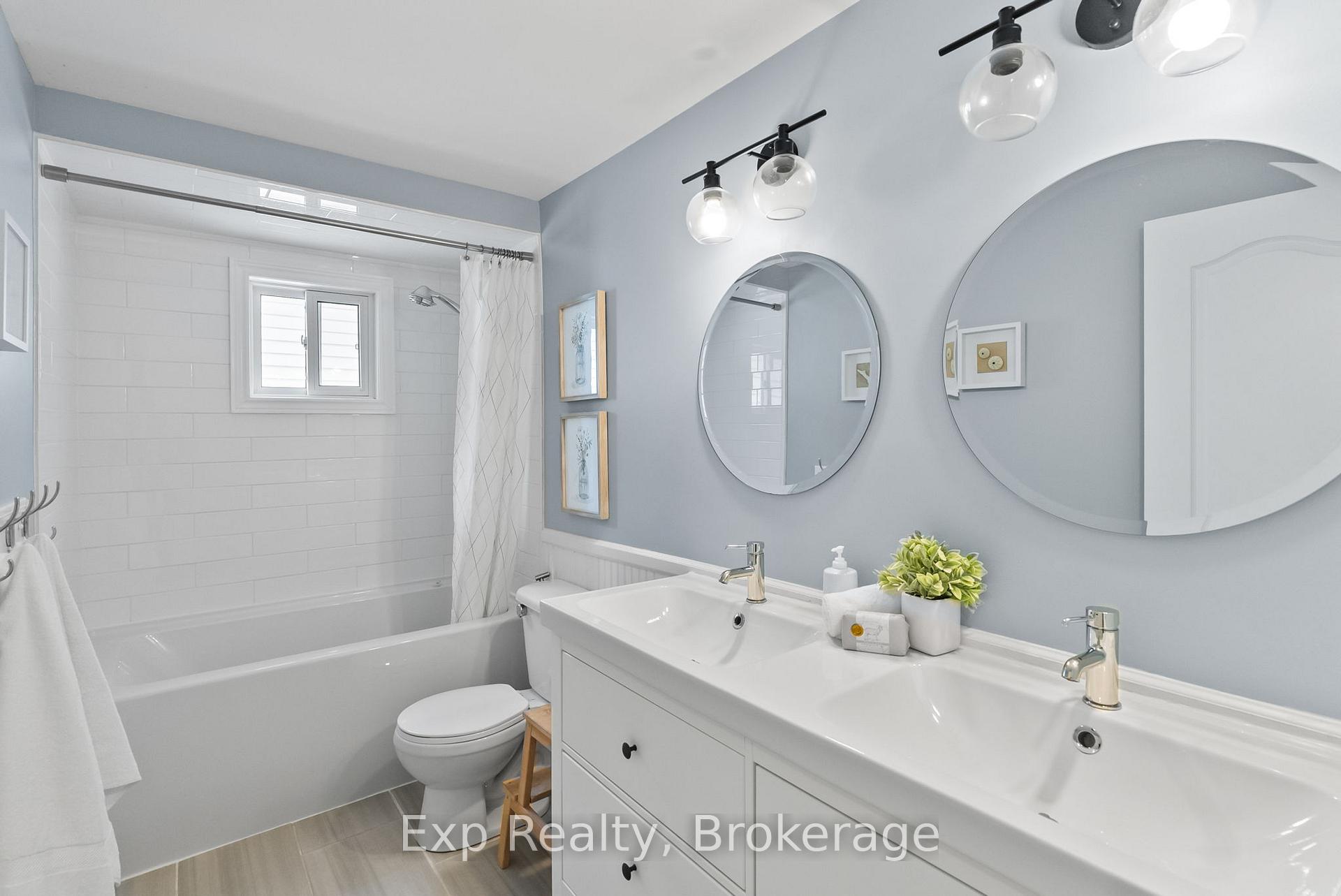 Photo 33 of 54 Hobbs Drive, Clarington, Bowmanville — HOMEH