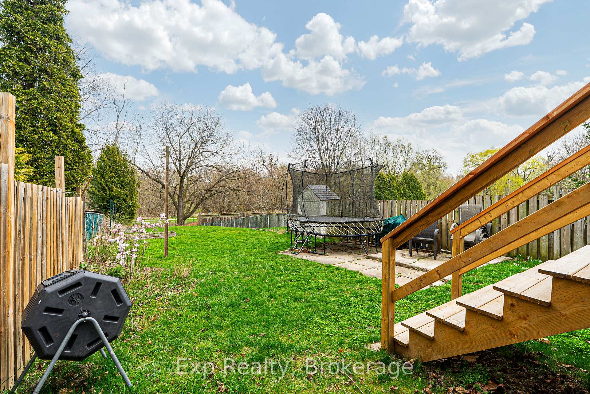 Photo 42 of 54 Hobbs Drive, Clarington, Bowmanville — HOMEH