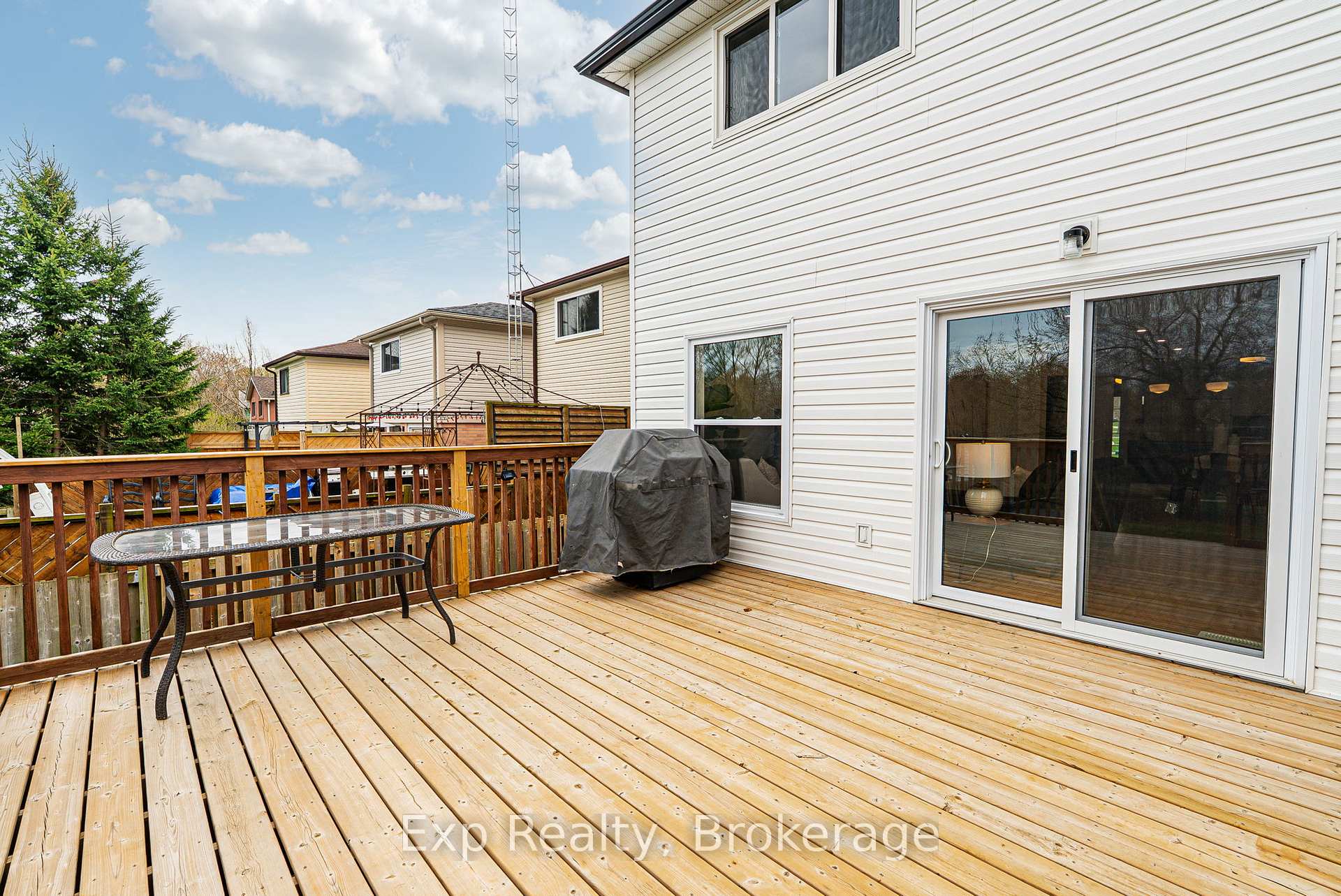 Photo 45 of 54 Hobbs Drive, Clarington, Bowmanville — HOMEH