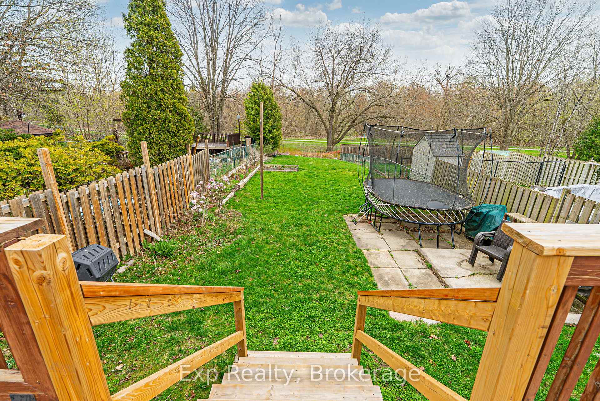 Photo 47 of 54 Hobbs Drive, Clarington, Bowmanville — HOMEH